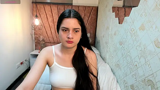 Zoe  Taylor   online show from April 23, 12:15 pm