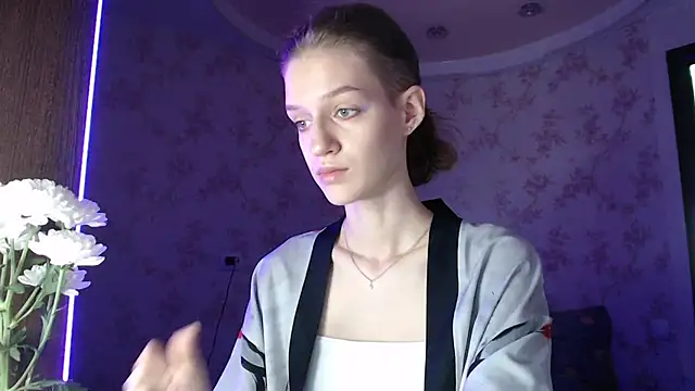 Snapshot of Chrissy_Joyful chatting on June 22, 5:04 am Chrissy Joyful online show from June 22, 5:04 am