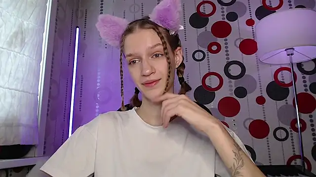 Snapshot of Chrissy_Joyful chatting on July 9, 4:05 am Chrissy Joyful online show from July 9, 4:05 am