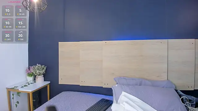 Em1ly jones online show from April 4, 11:51 am