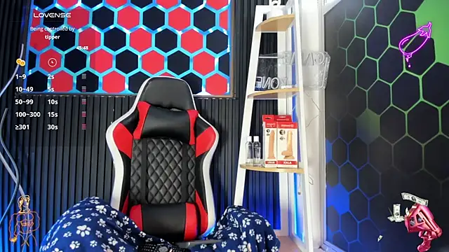 Cristopher Wild online show from May 10, 8:14 pm