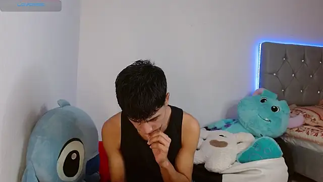 Sebas fire4 online show from April 8, 3:56 pm