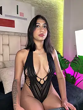 Snapshot of Lilyrousse_ chatting on May 23, 11:47 am Lilyrousse online show from May 23, 11:47 am