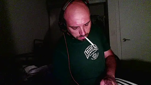 Snapshot of experiencelove chatting on July 23, 1:58 am experiencelove online show from July 23, 1:58 am