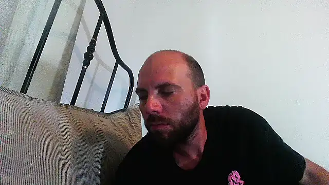 Snapshot of experiencelove chatting on August 6, 6:10 pm experiencelove online show from August 6, 6:10 pm