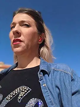 ManuelaX online show from February 23, 10:45 am