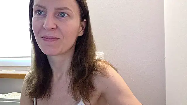 Snapshot of AnnaTight chatting on June 30, 8:15 am AnnaTight online show from June 30, 8:15 am