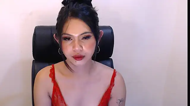 Snapshot of bigcock_sassy69 chatting on April 22, 2:18 pm bigcock sassy69 online show from April 22, 2:18 pm