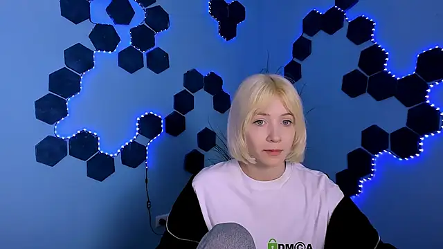  sabrina moore online show from April 29, 8:51 am