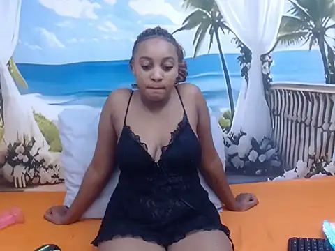 Snapshot of HoneyGlowXXO chatting on May 20, 5:57 am HoneyGlowXXO online show from May 20, 5:57 am