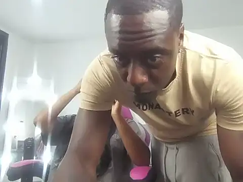 Snapshot of MEDBBC2 chatting on March 23, 3:21 am MEDBBC2 online show from March 23, 3:21 am