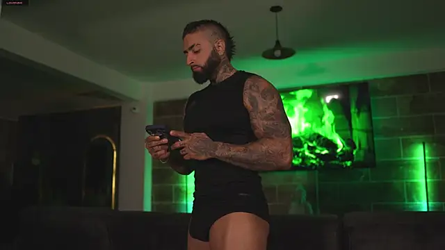 Snapshot of Eros_Dark_ chatting on March 30, 10:33 pm Eros Dark online show from March 30, 10:33 pm