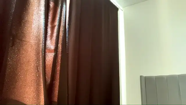 Snapshot of Kissme_Kira chatting on May 2, 5:56 am Kissme Kira online show from May 2, 5:56 am