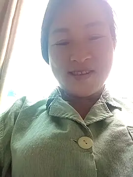 Snapshot of Yuhi3d chatting on April 27, 8:12 am Yuhi3d online show from April 27, 8:12 am