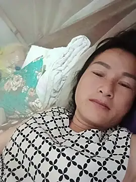 Snapshot of Yuhi3d chatting on June 1, 11:28 pm Yuhi3d online show from June 1, 11:28 pm