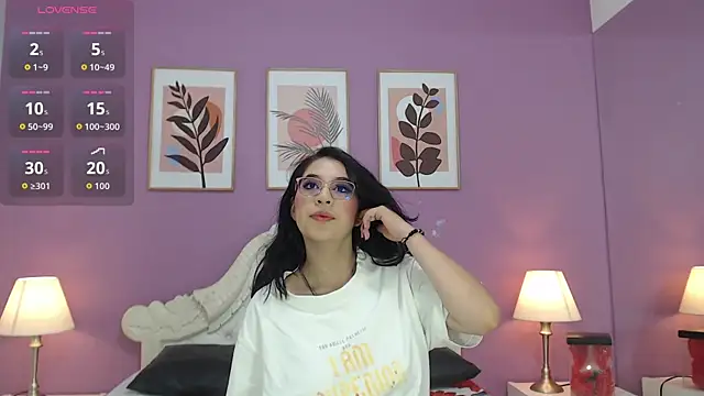Snapshot of YayaQueen chatting on April 29, 12:53 pm YayaQueen online show from April 29, 12:53 pm