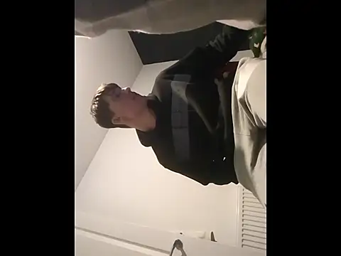 HornyKing2969 online show from March 27, 9:47 pm