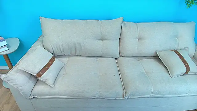 Sally Diazz online show from April 2, 12:14 pm