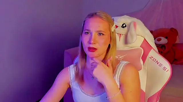 ElaraVoltage online show from April 30, 9:08 pm