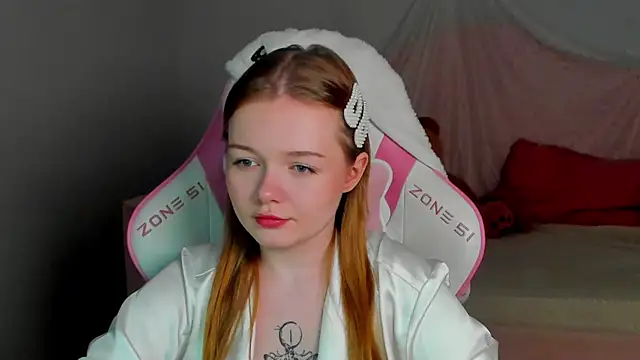 Snapshot of ElinaVale chatting on May 7, 4:12 pm ElinaVale online show from May 7, 4:12 pm
