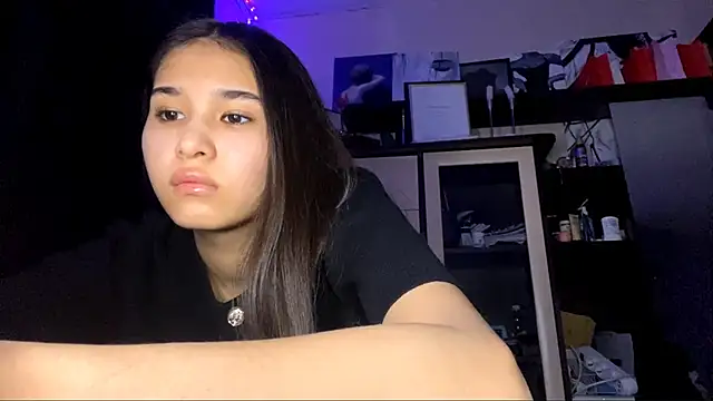 CatherineForbes online show from April 17, 4:21 pm