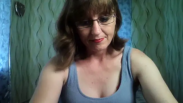 Snapshot of Alisaprice077 chatting on July 2, 10:10 am Alisaprice077 online show from July 2, 10:10 am
