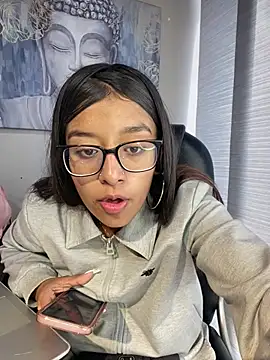 chanell pinkk online show from March 12, 1:17 pm