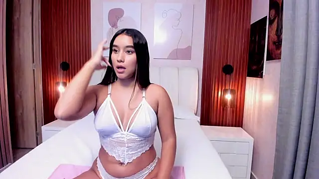 EmmaThompson   online show from March 20, 12:26 am