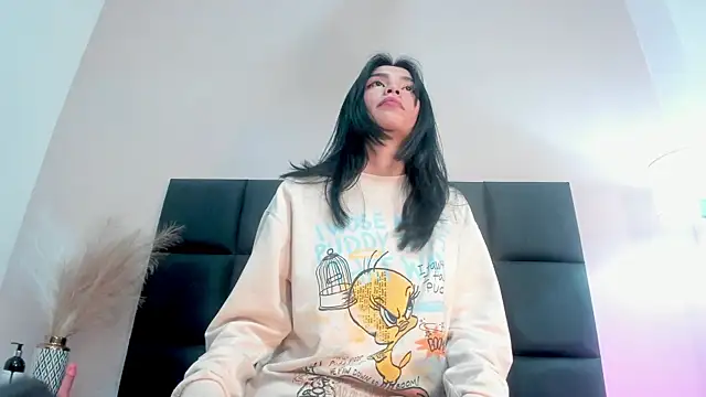 ValkaVega online show from March 30, 11:55 am