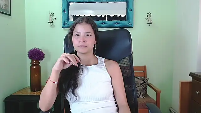 Snapshot of ChalonVera chatting on May 7, 7:19 pm ChalonVera online show from May 7, 7:19 pm