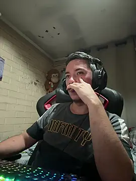 Cr1sXPorn online show from March 14, 4:51 am