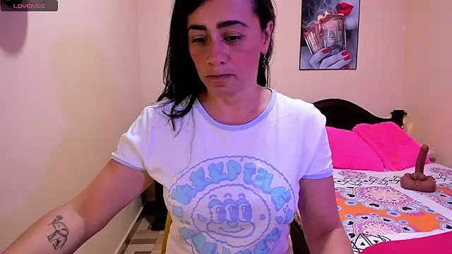 sara florez12 online show from April 14, 11:16 am