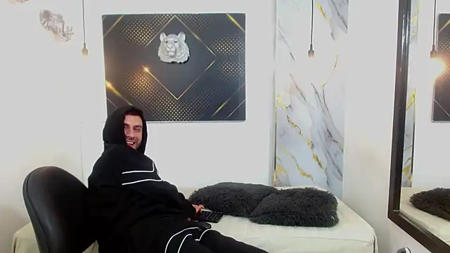 KingOfTemptation online show from April 22, 3:31 am