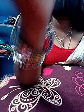 Snapshot of jothika45 chatting on May 22, 10:04 pm jothika45 online show from May 22, 10:04 pm