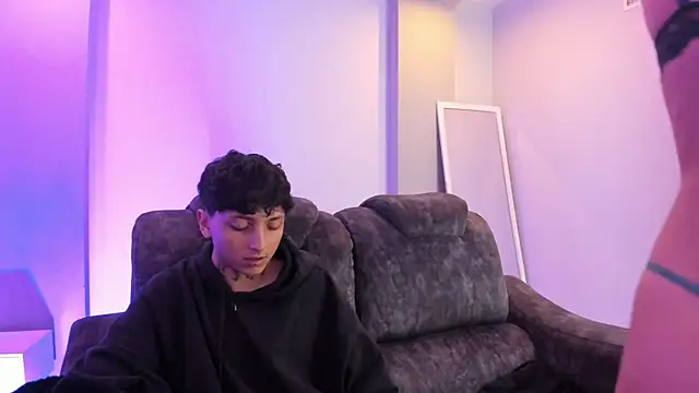 Sky n Zayn online show from April 7, 1:00 pm