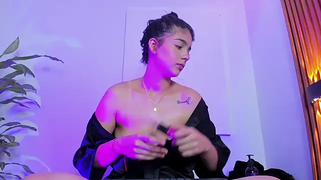 BellaRomano online show from April 1, 1:41 pm