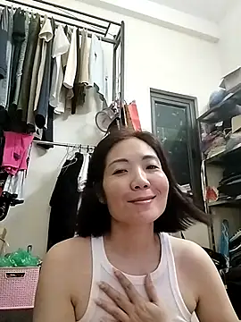 Snapshot of Miinn99 chatting on July 6, 2:47 pm Miinn99 online show from July 6, 2:47 pm