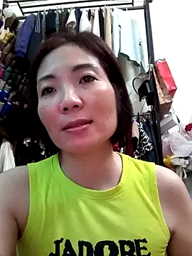 Snapshot of Miinn99 chatting on July 12, 9:11 am Miinn99 online show from July 12, 9:11 am