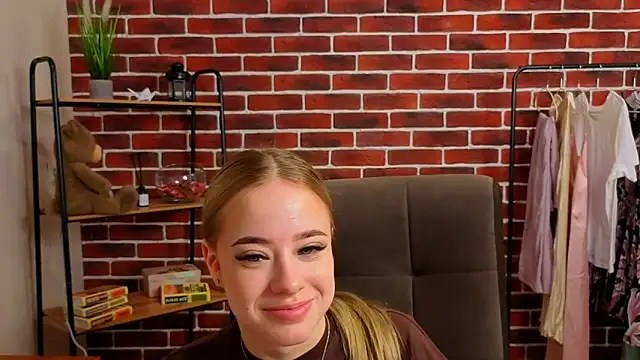 WendyyWade online show from March 19, 10:41 am