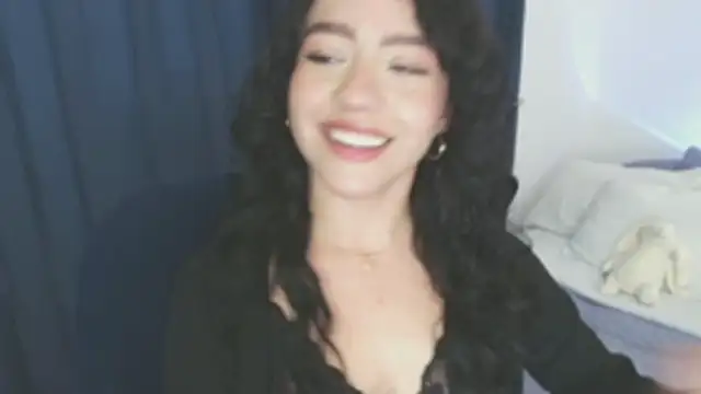 Snapshot of Katiieee chatting on June 24, 3:38 am Katiieee online show from June 24, 3:38 am