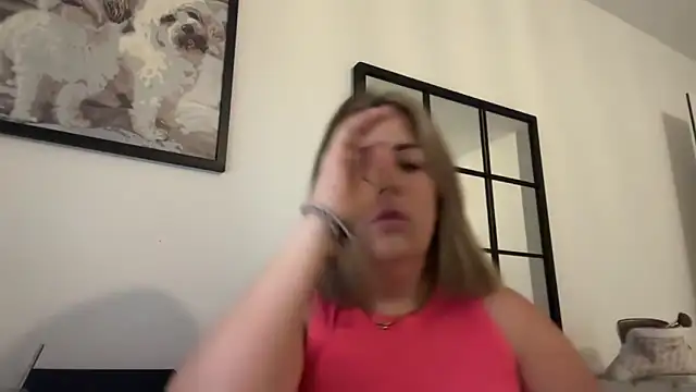 Snapshot of annabellewarick chatting on June 3, 7:11 am annabellewarick online show from June 3, 7:11 am