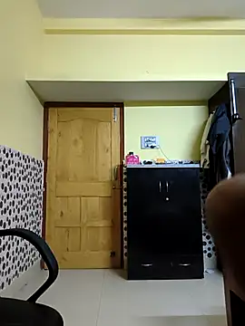 Snapshot of zoro_live chatting on March 7, 8:39 pm zoro live online show from March 7, 8:39 pm