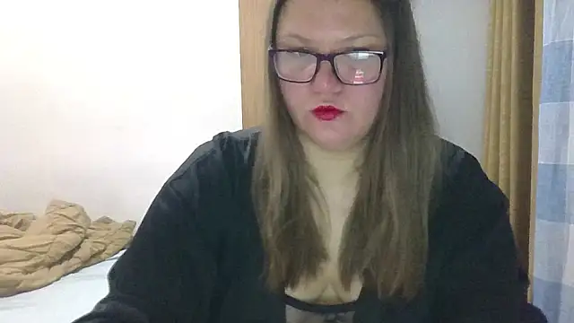 Snapshot of MuseChic_Wild chatting on May 28, 7:33 pm MuseChic Wild online show from May 28, 7:33 pm