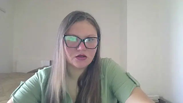 Snapshot of MuseChic_Wild chatting on July 30, 7:18 am MuseChic Wild online show from July 30, 7:18 am