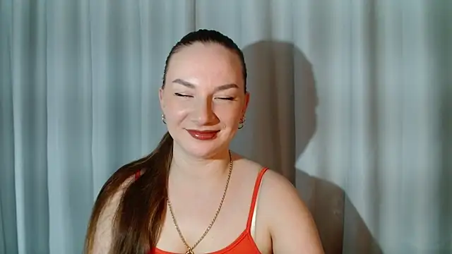 Snapshot of Belle_Fiesta chatting on April 8, 9:59 pm Belle Fiesta online show from April 8, 9:59 pm