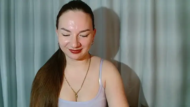 Snapshot of Belle_Fiesta chatting on April 11, 11:42 pm Belle Fiesta online show from April 11, 11:42 pm