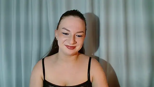 Snapshot of Belle_Fiesta chatting on April 27, 10:19 pm Belle Fiesta online show from April 27, 10:19 pm