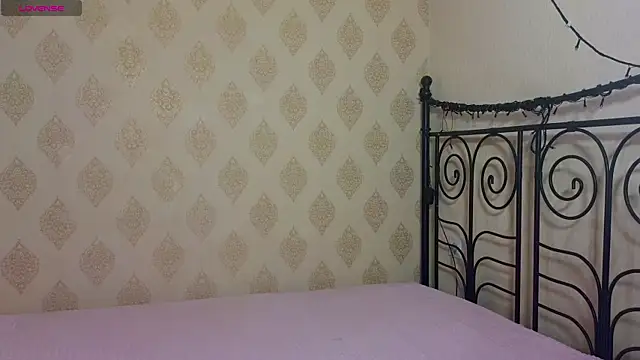 LucyMur online show from April 11, 6:01 pm