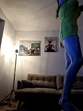 Snapshot of rudy25cm chatting on July 28, 2:40 am rudy25cm online show from July 28, 2:40 am