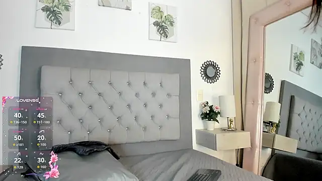 Arya Grey online show from April 7, 11:32 am